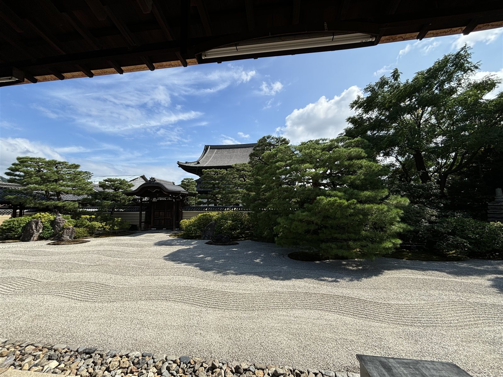 建仁寺の枯山水庭園