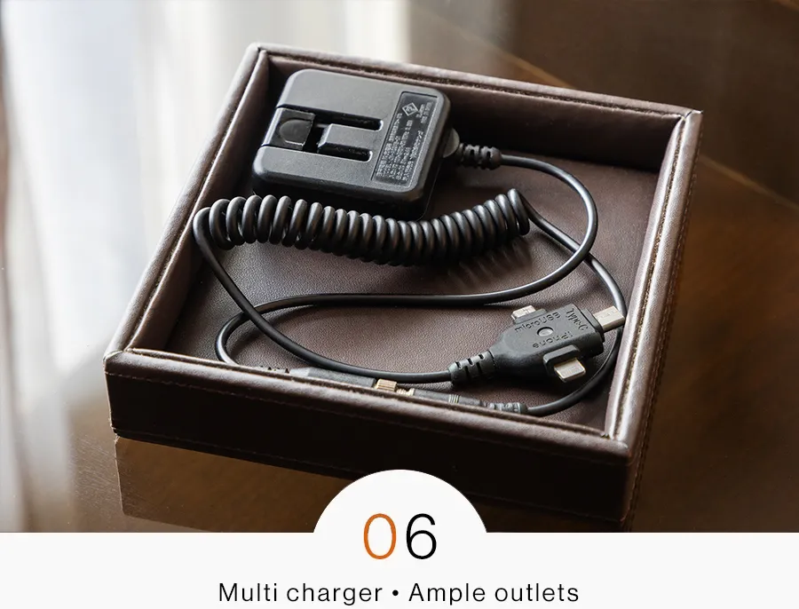 マルチ充電器と豊富なコンセント